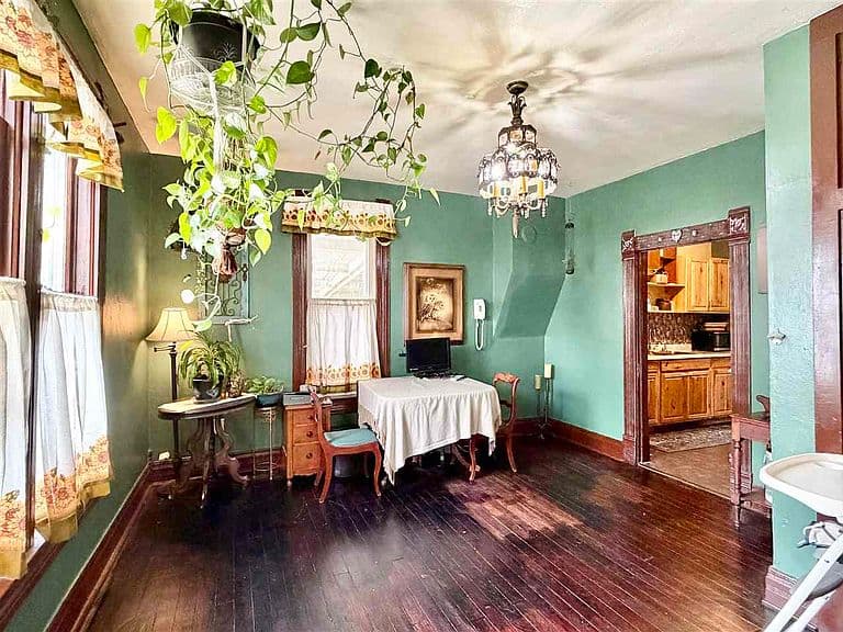 Listing photo 4