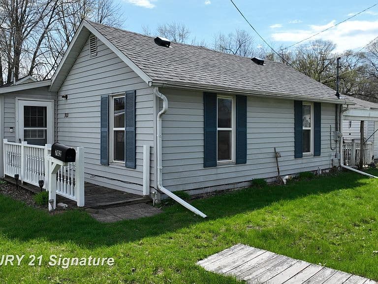 Listing photo 4