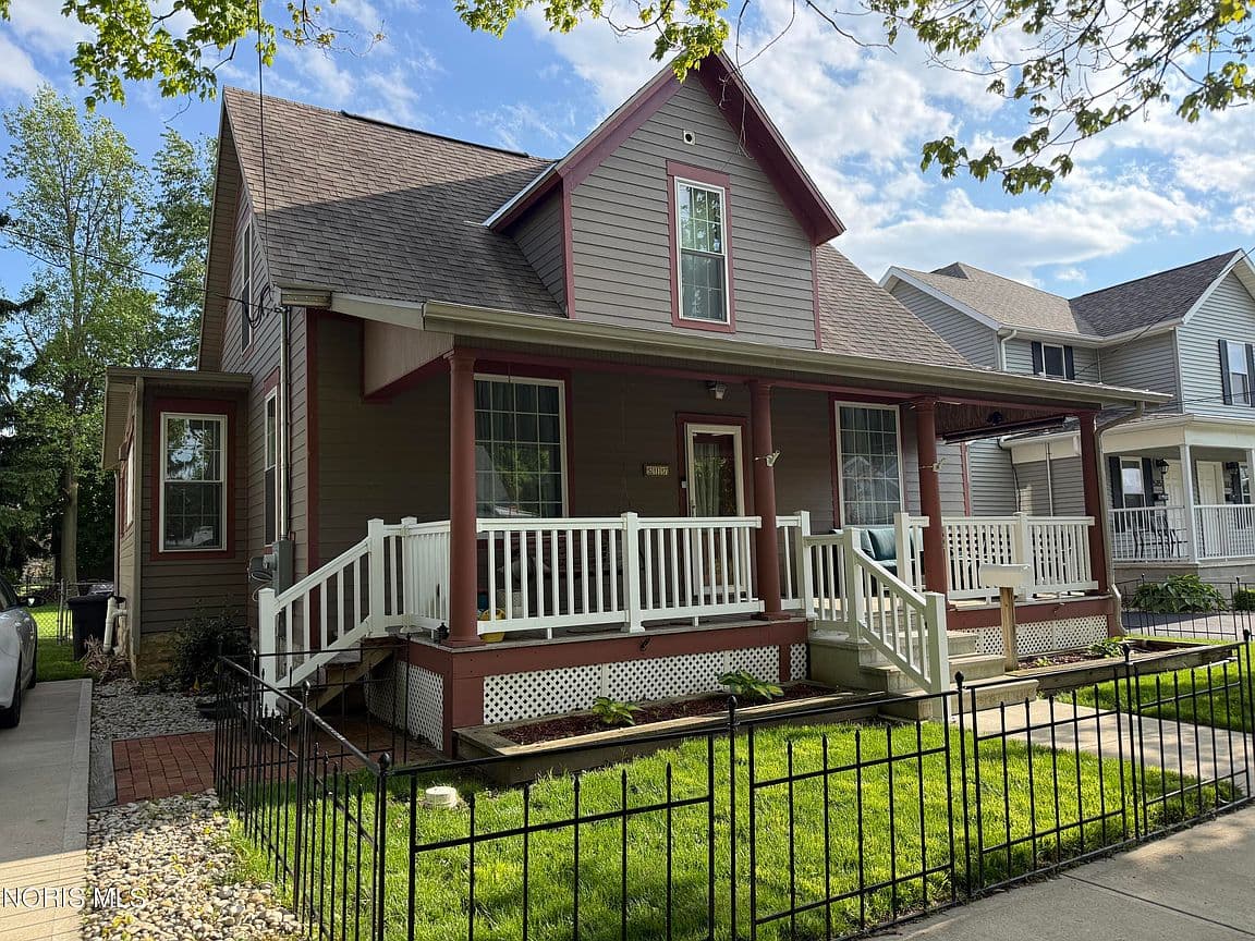 Primary listing photo