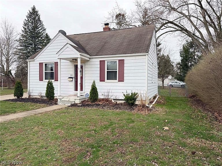 Listing photo 3