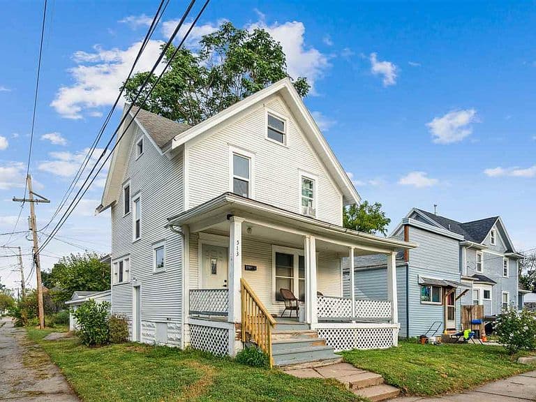 Listing photo 2