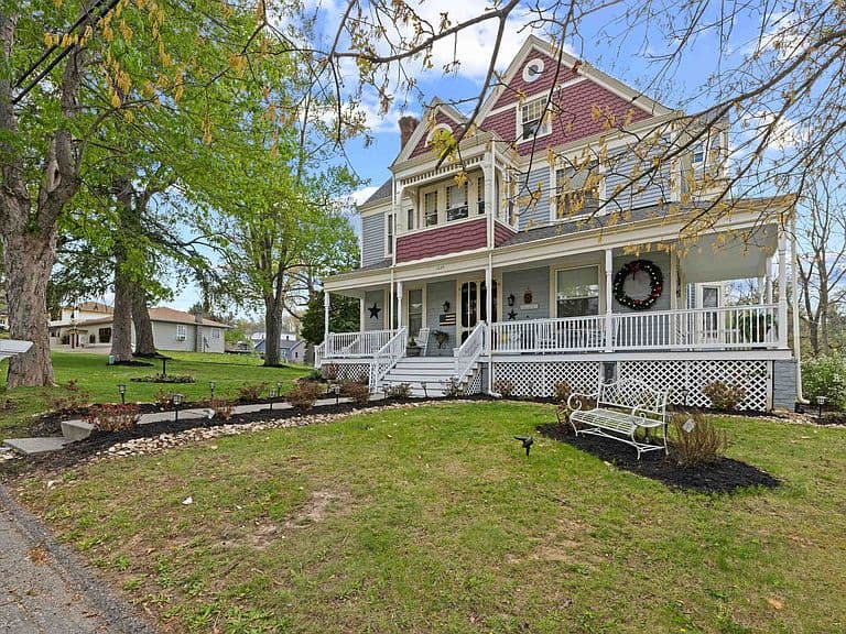 Listing photo 5