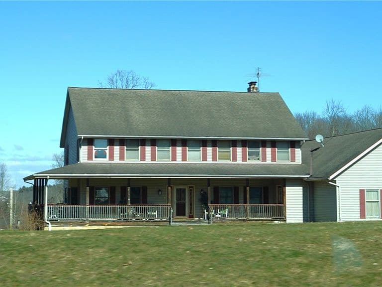 Listing photo 5