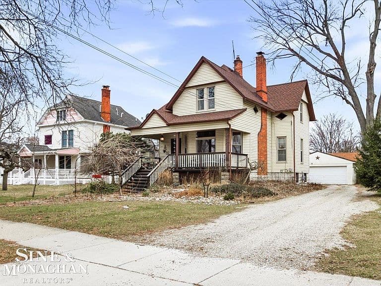 Listing photo 3