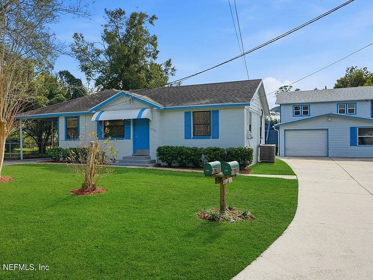 Listing photo 2
