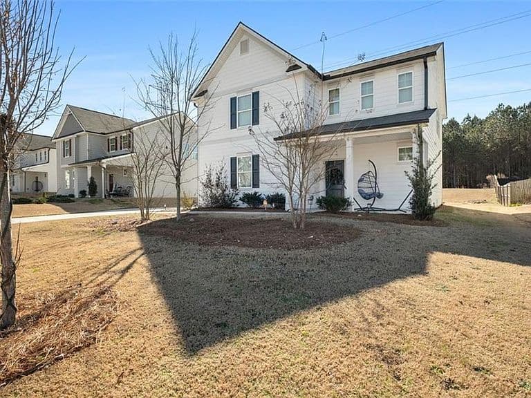 Listing photo 3