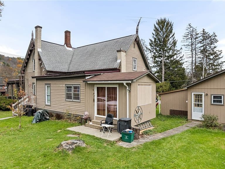 Listing photo 3