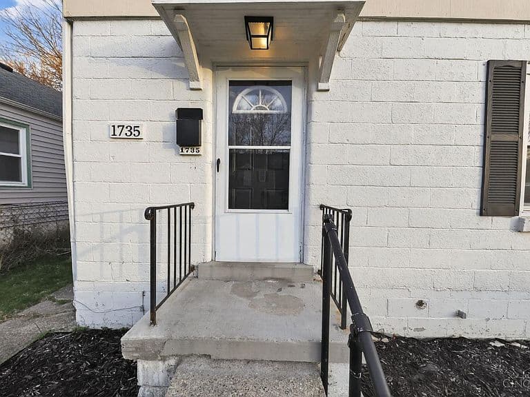 Listing photo 5