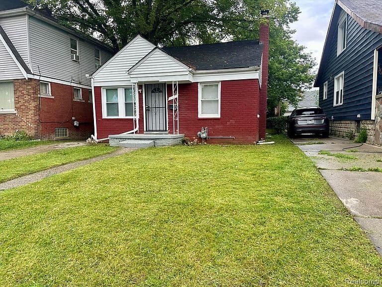 Listing photo 4