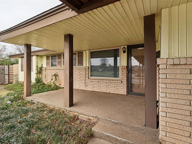 Listing photo 3