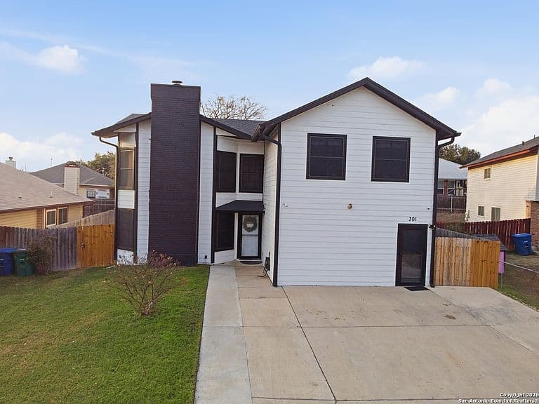 Listing photo 2