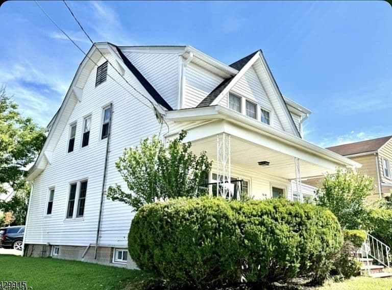 Listing photo 3