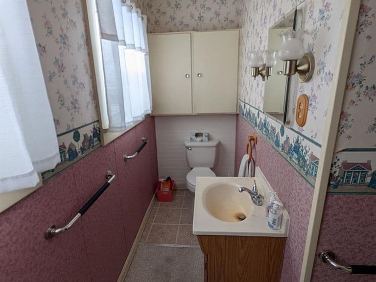 Listing photo 5