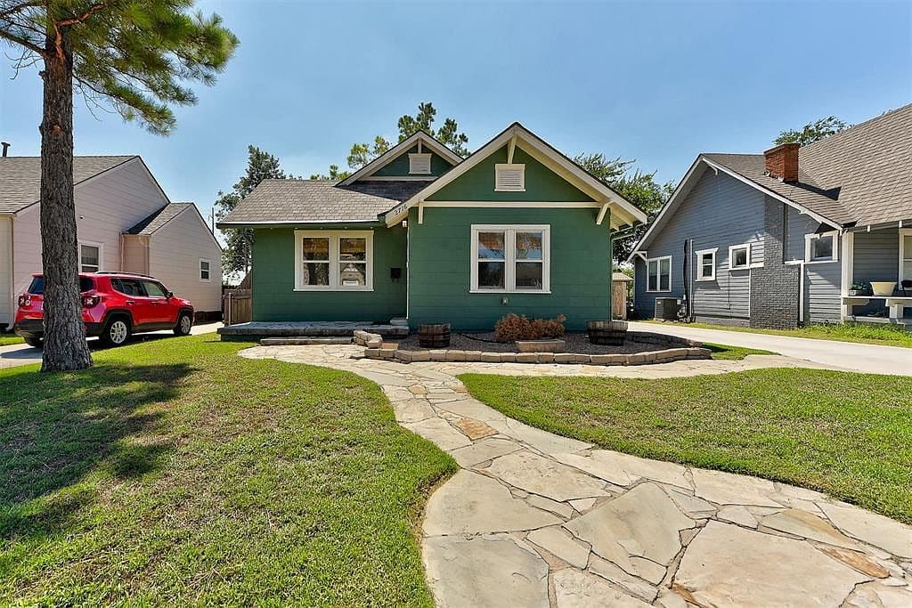 Primary listing photo