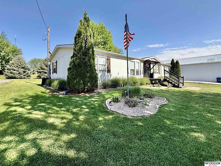 Listing photo 4