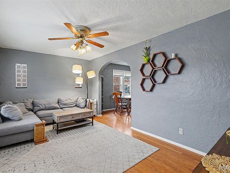 Listing photo 4
