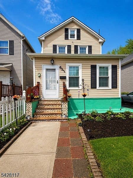 Primary listing photo