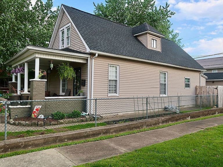 Listing photo 4