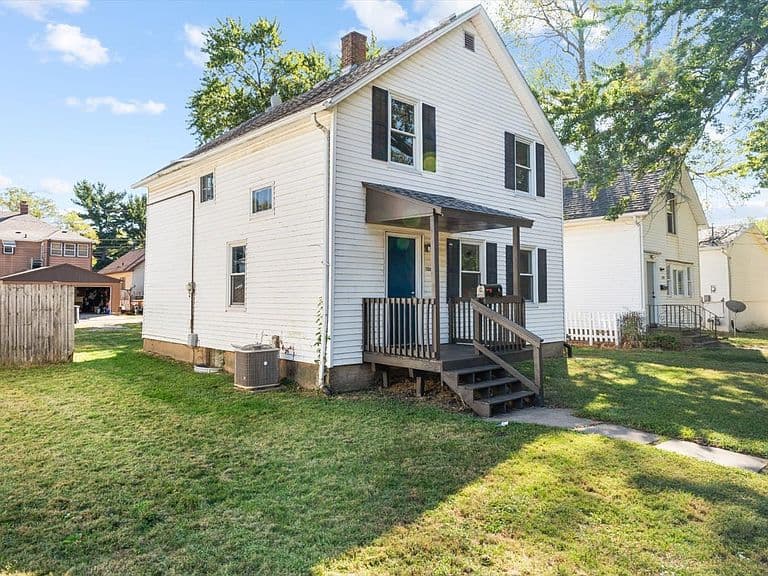 Listing photo 3