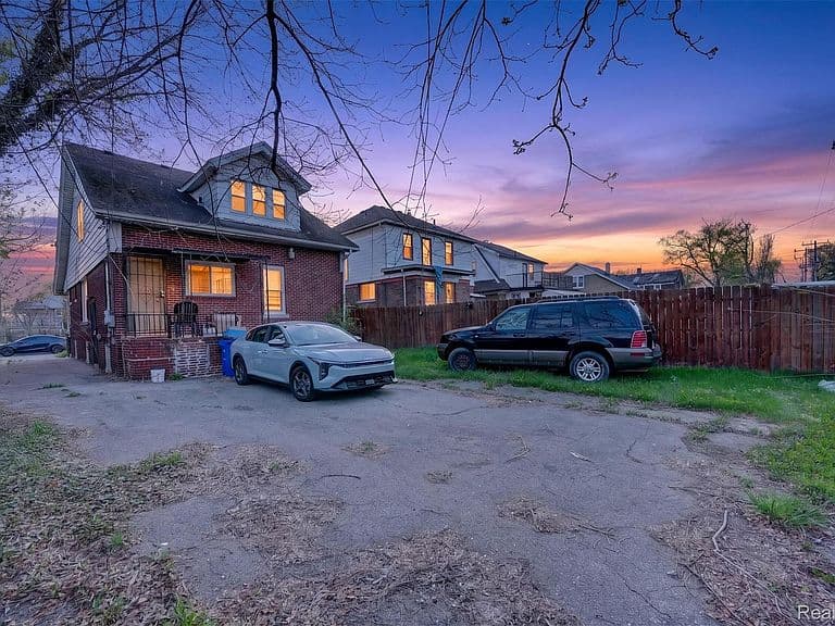 Listing photo 4