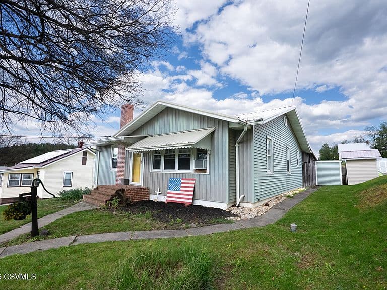 Listing photo 4