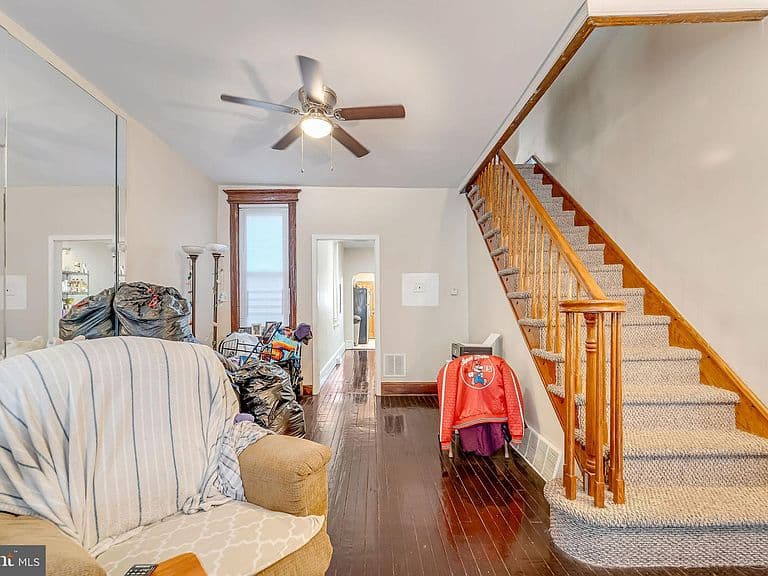 Listing photo 5