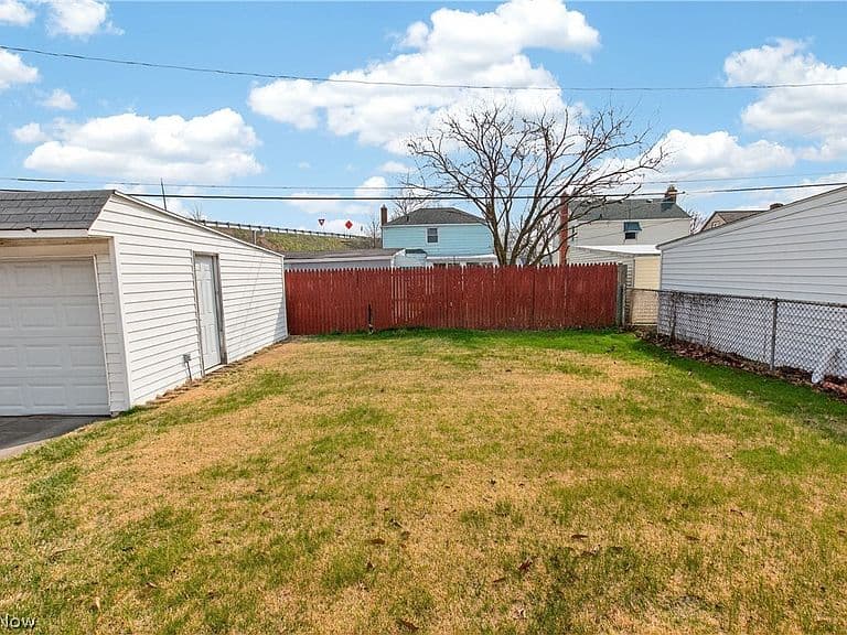 Listing photo 5