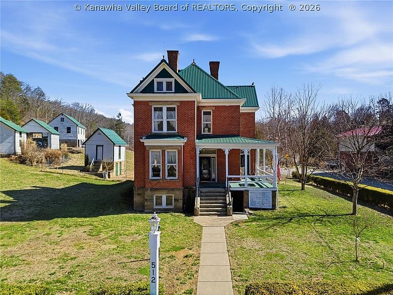 Listing photo 3