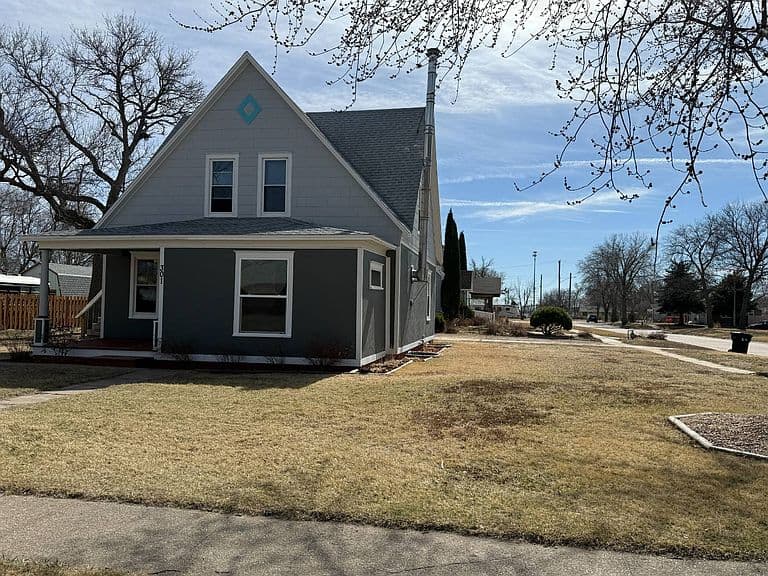 Listing photo 3