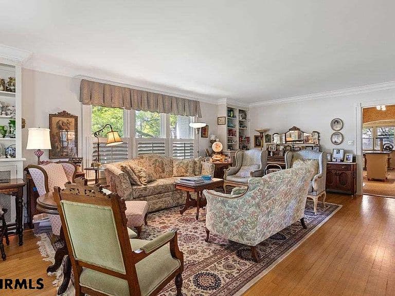 Listing photo 4