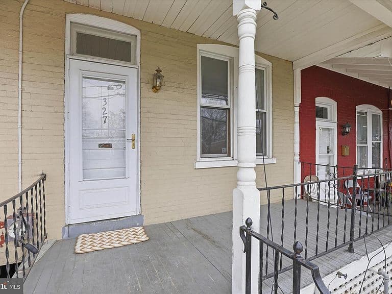 Listing photo 3