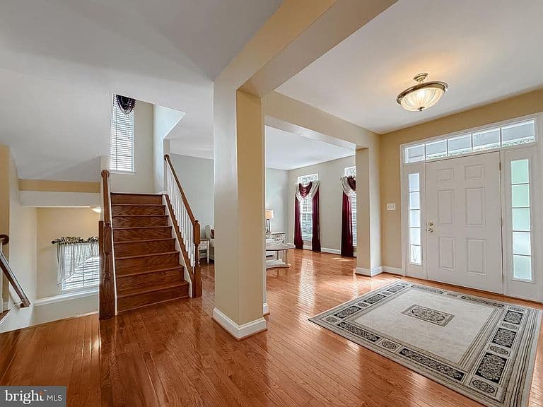 Listing photo 5