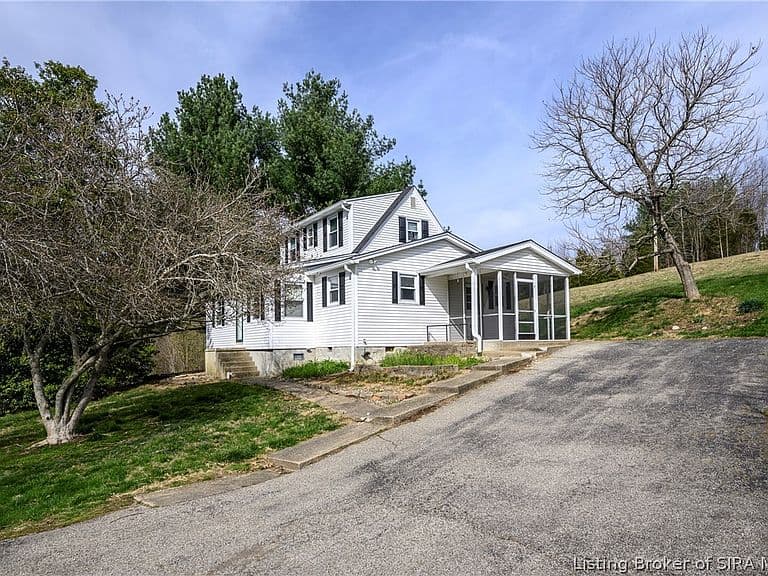 Listing photo 4