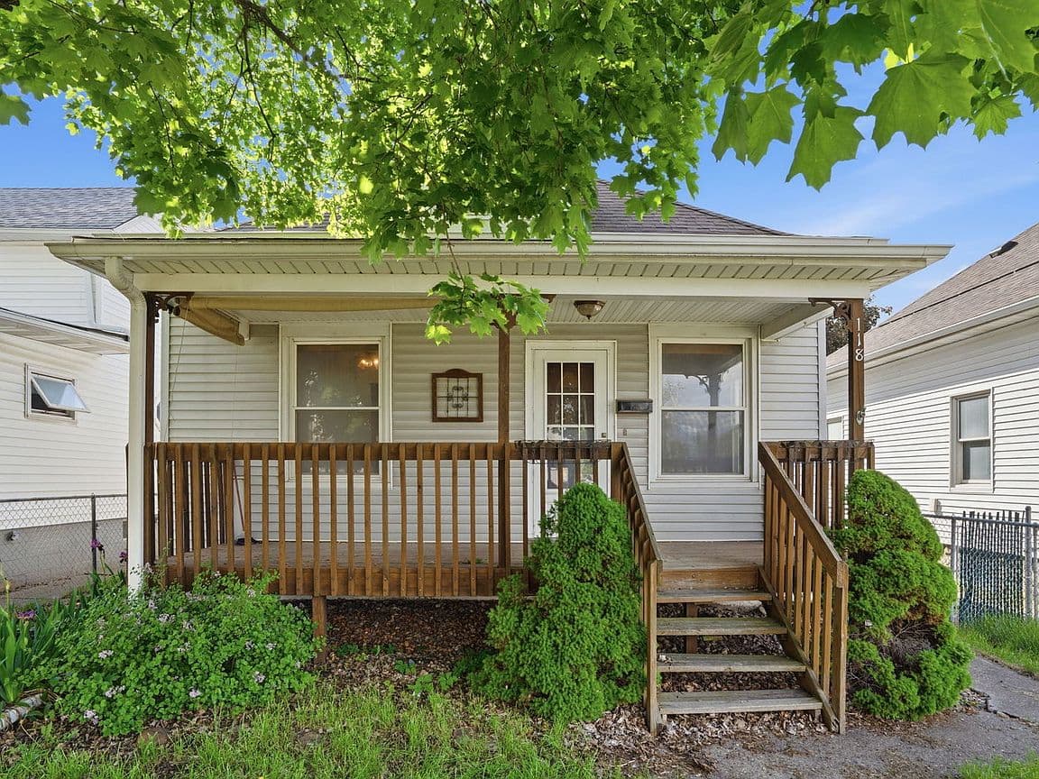 Primary listing photo