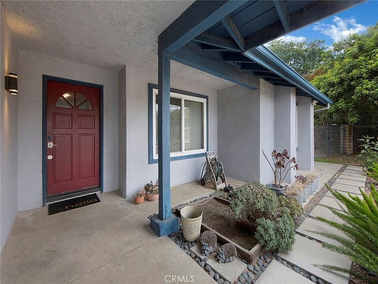 Listing photo 5