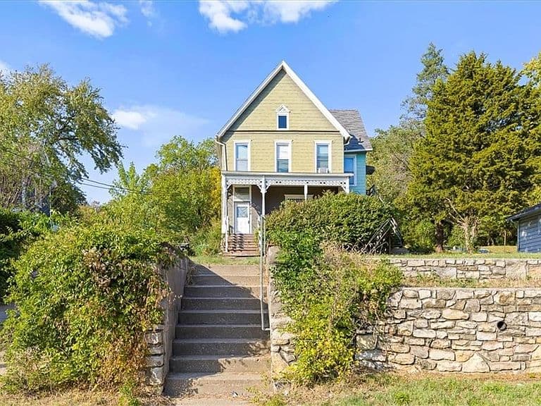 Listing photo 4