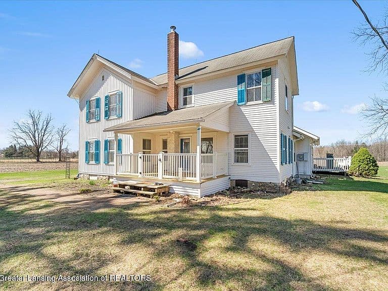 Listing photo 4