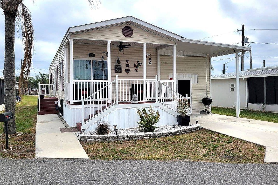 Primary listing photo