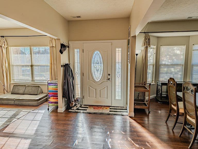 Listing photo 5