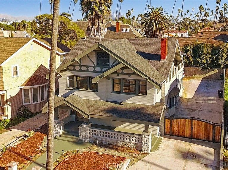 Listing photo 4