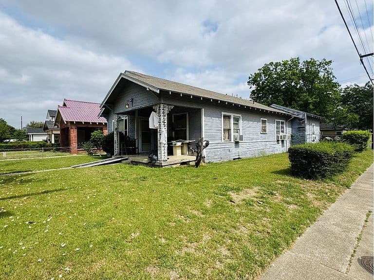 Listing photo 4