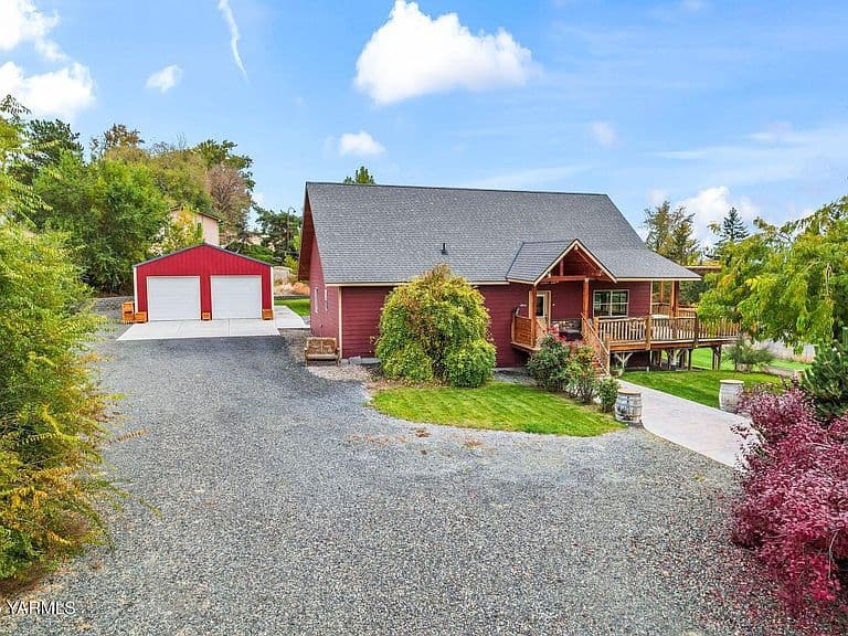 Listing photo 4