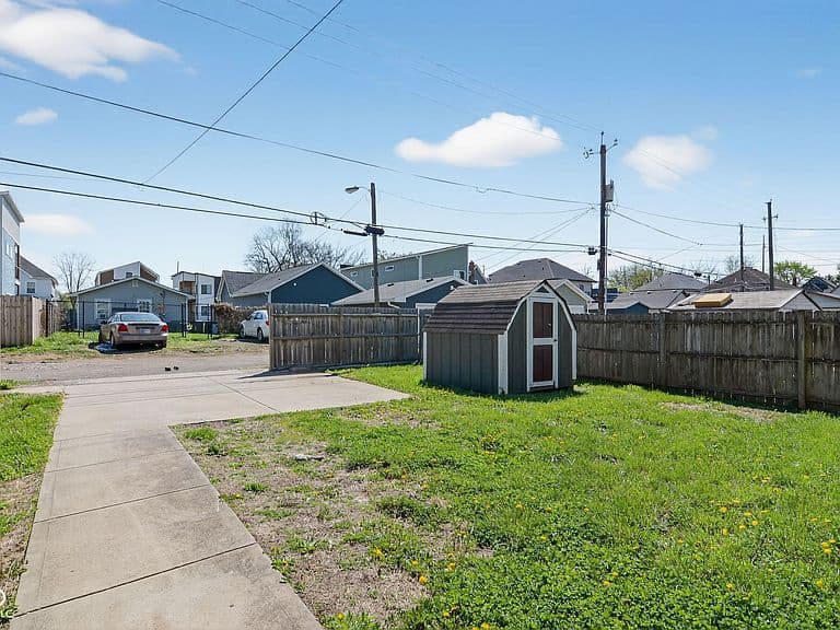 Listing photo 4
