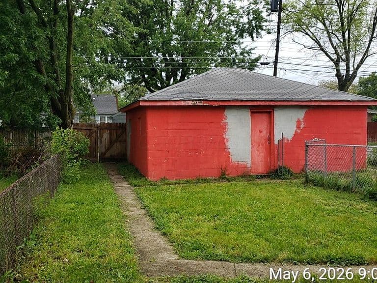 Listing photo 5