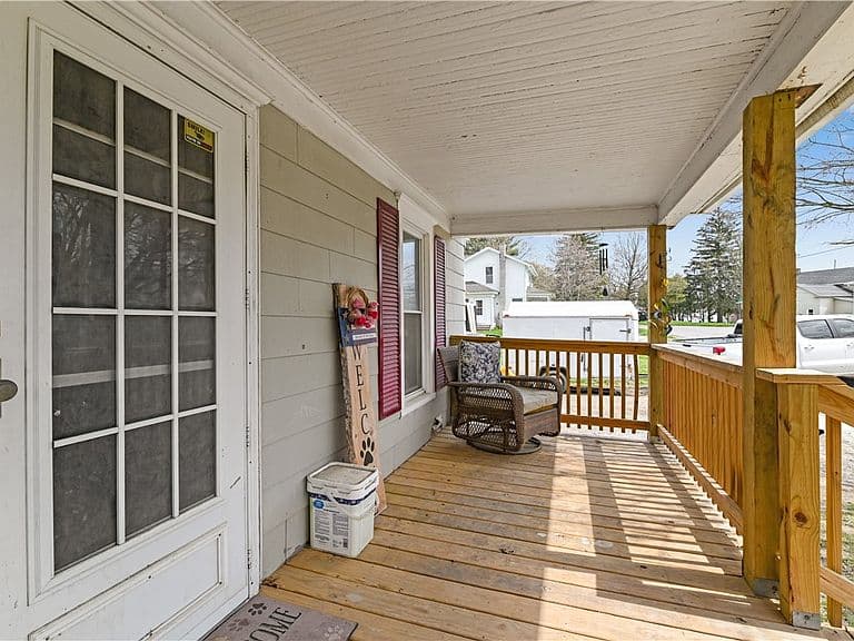 Listing photo 4
