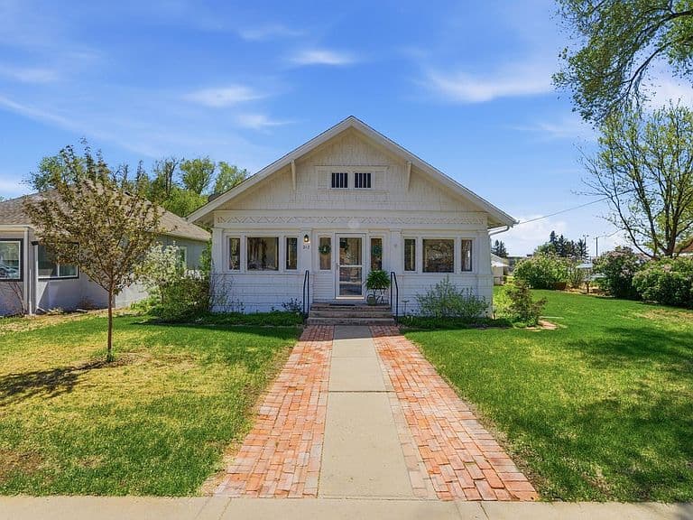 Listing photo 3