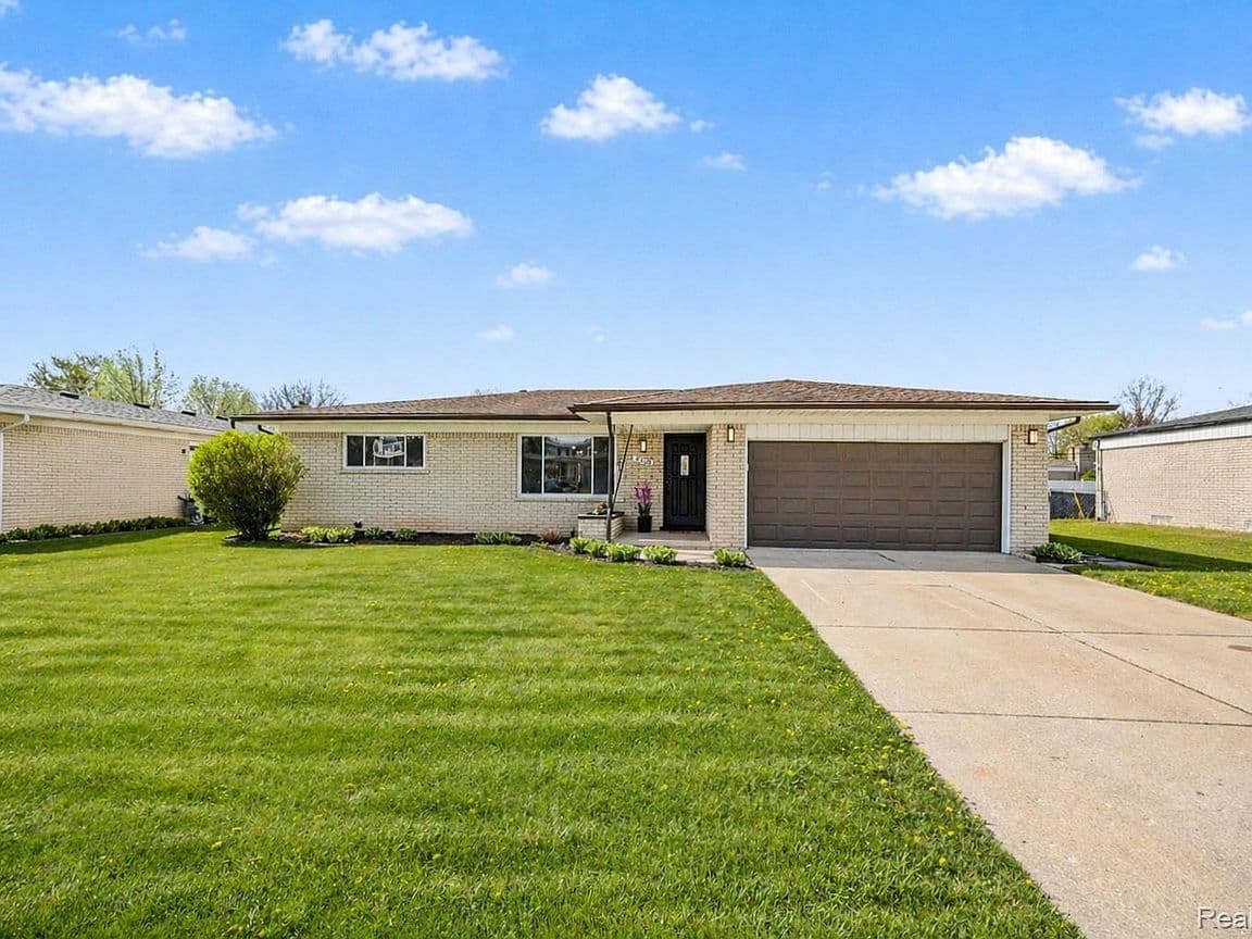 Primary listing photo
