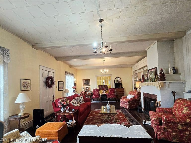 Listing photo 4