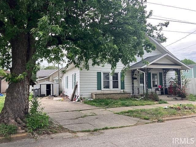 Listing photo 2
