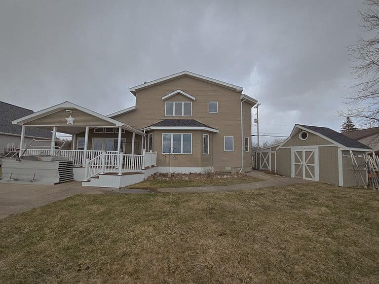 Listing photo 4